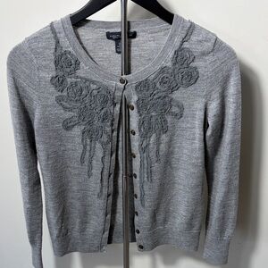 100% Wool 💎 Banana Republic Gray Cardigan with Floral Detail